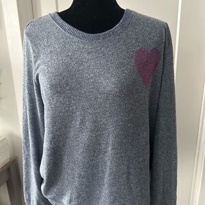 EUC SIZE MED SET soft&cozy sweatpant set embellished heart detail on top &bottom